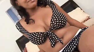 Tetona adolescente ama gran polla negra