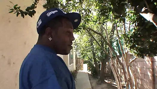 L.A'de ateşli orta yaşlı seksi kadın için siyah canavar yarak.