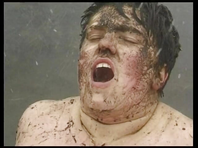 애널을 따먹히는 통통한 밀프