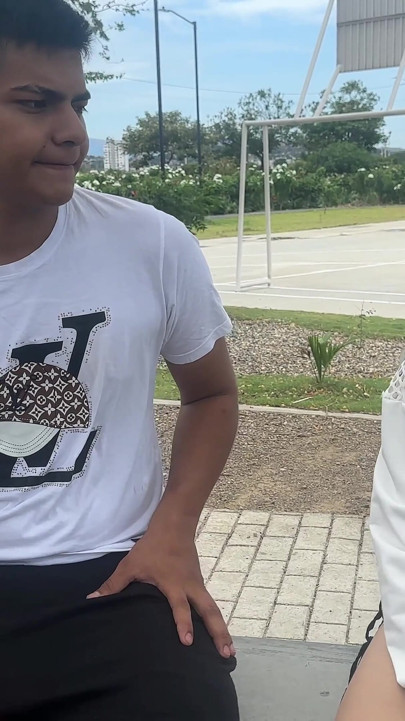 Knulla henne hårt i sin läckra fitta