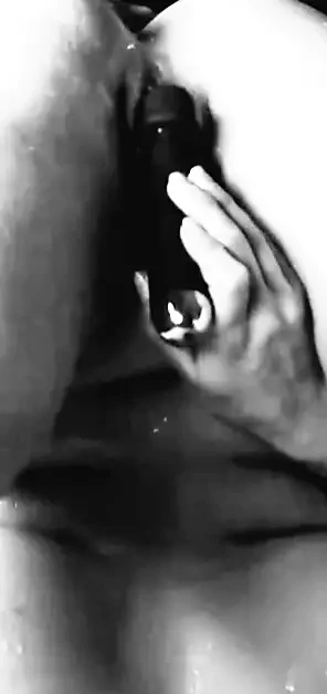 I'm squirting myself full