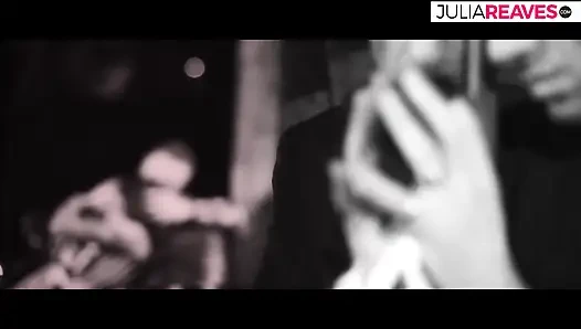 Ateşli bayan güzel bir masajı yapıyor