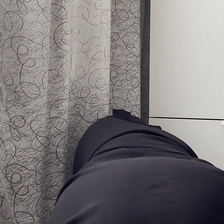 Mamă sexy algeriană se excita în timp ce face curățenie