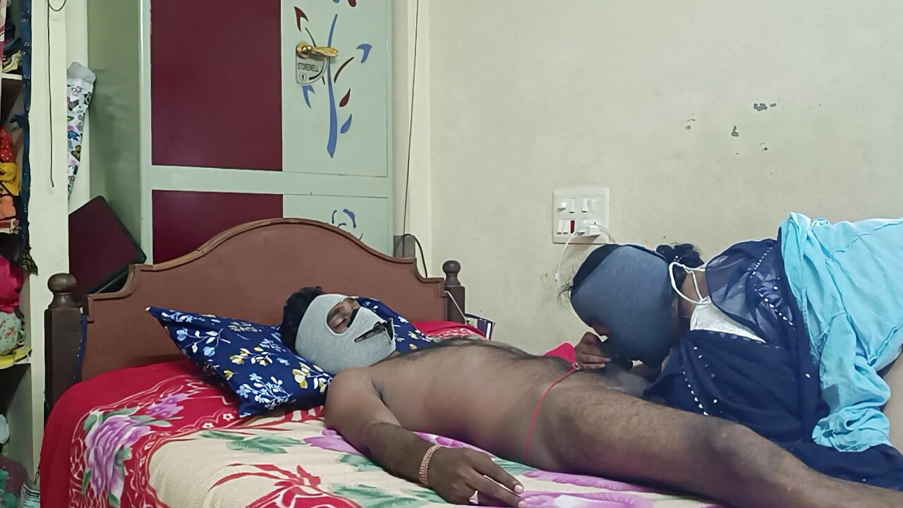 सौतेली मम्मी हॉट रोमांस युवा सौतेली मम्मी की चूत चाटना जोरदार चुदाई