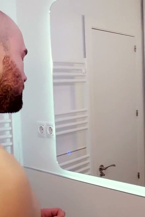 Hot Af: Axel Garcia