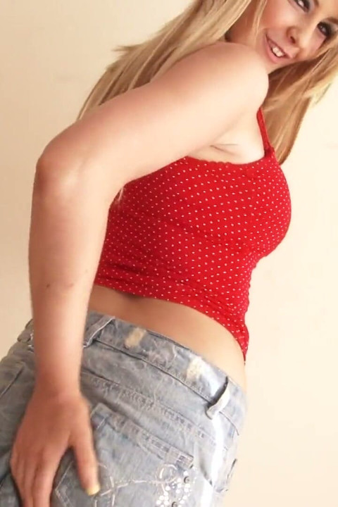 Gorgeousblonde Babe in Red Lingerie Katie K Starts Her Day with Masturbation Orgasm