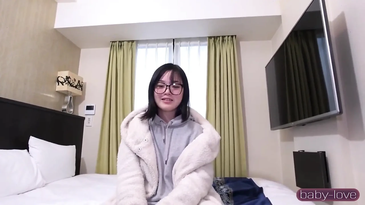 Studious Girl Overwhelmed by Older Man, Trembling Reactions Lead Into Intense Creampie Encounter