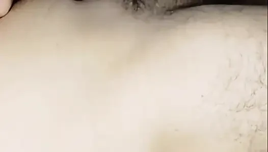Külotunu çıkarmasını beklemedi; Yaşlı erkekler tarafından sikilmeyi hayal etti.