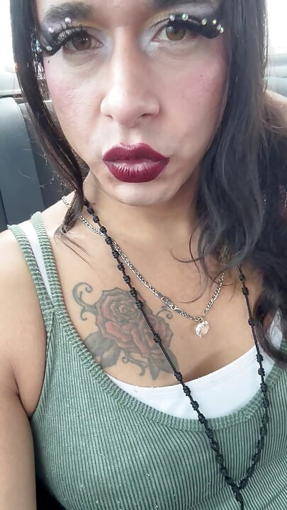 Come service me in the back seat