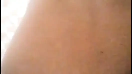 Hintli kız banyoda banyo yapıyor - ateşli asmr videosu