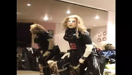 Roxina skirs yukarı x