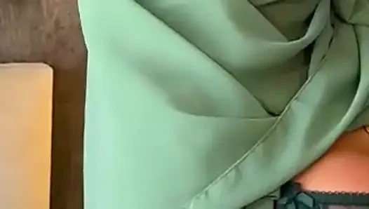 Sexy Hijabi Maid Fucks Her Boss