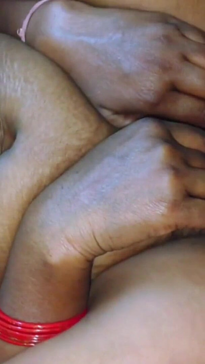 Aaj raat maine apne pregnant wife ke chut me ungli kar ke pani nikal diya.desi Indian xvideo xxx sex xhmaster hindi… | Clip 2