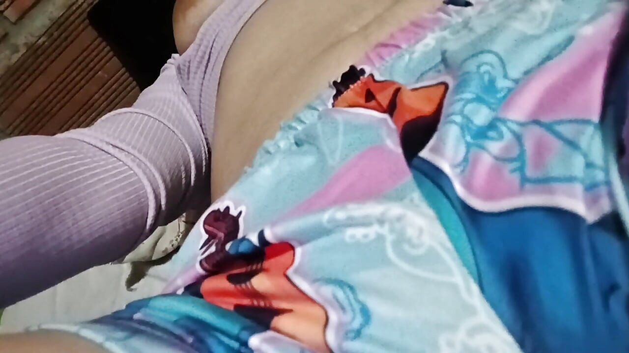 Beautiful Girl Masturbates and Orgasms Hard