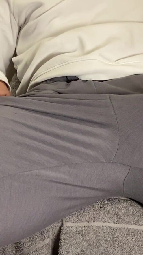Huge hands free cumshot in pants | Clip 1
