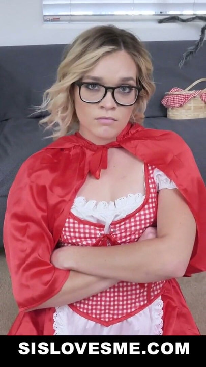 Üvey kız kardeş Katie Kush tekrar tekrar boşalırken üvey erkek kardeşinin yarağına sekiyor - sislovesme | Klip 1