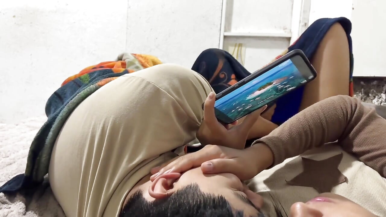 Ahhh üvey baba! Amcığıma o kadar boşaliyorsun, Filipinli Asyalı Asyalı Filipinli ve latin kadın döl alıyor