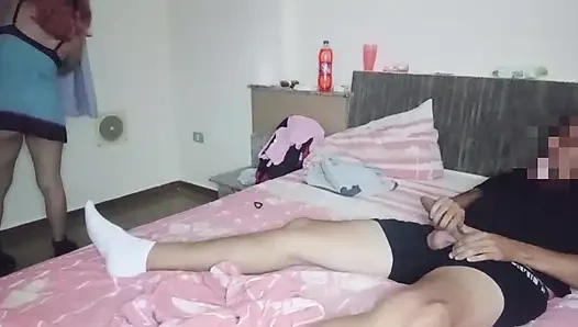 Ich hatte einen hausmädchenjob und mein chef fickte mich