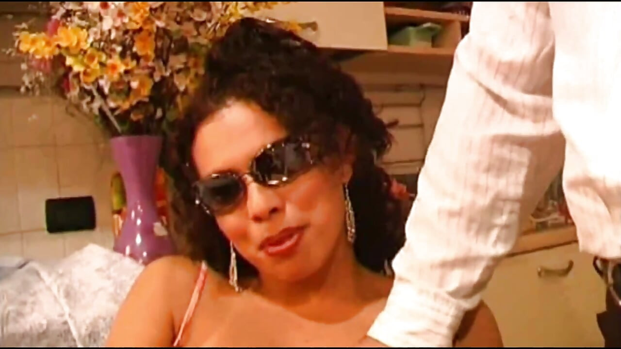 Doświadczenie trans: masaż, seks oralny, seks w dupę i prysznic