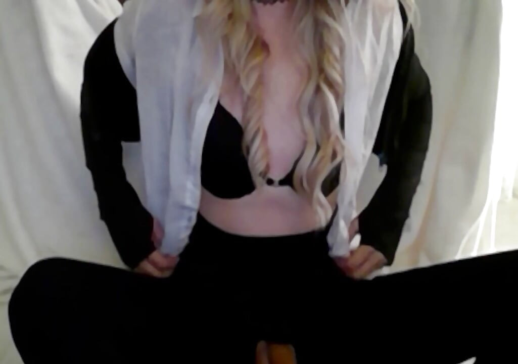Teen Webcam Shemale plays