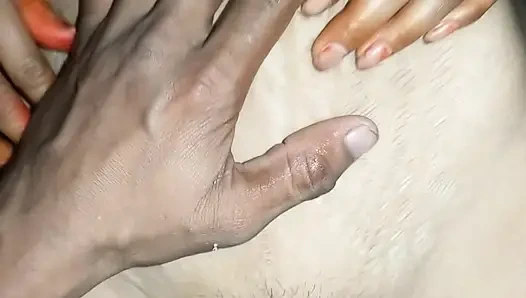 Yeni yenge götünü sikiyor ve dölleniyor