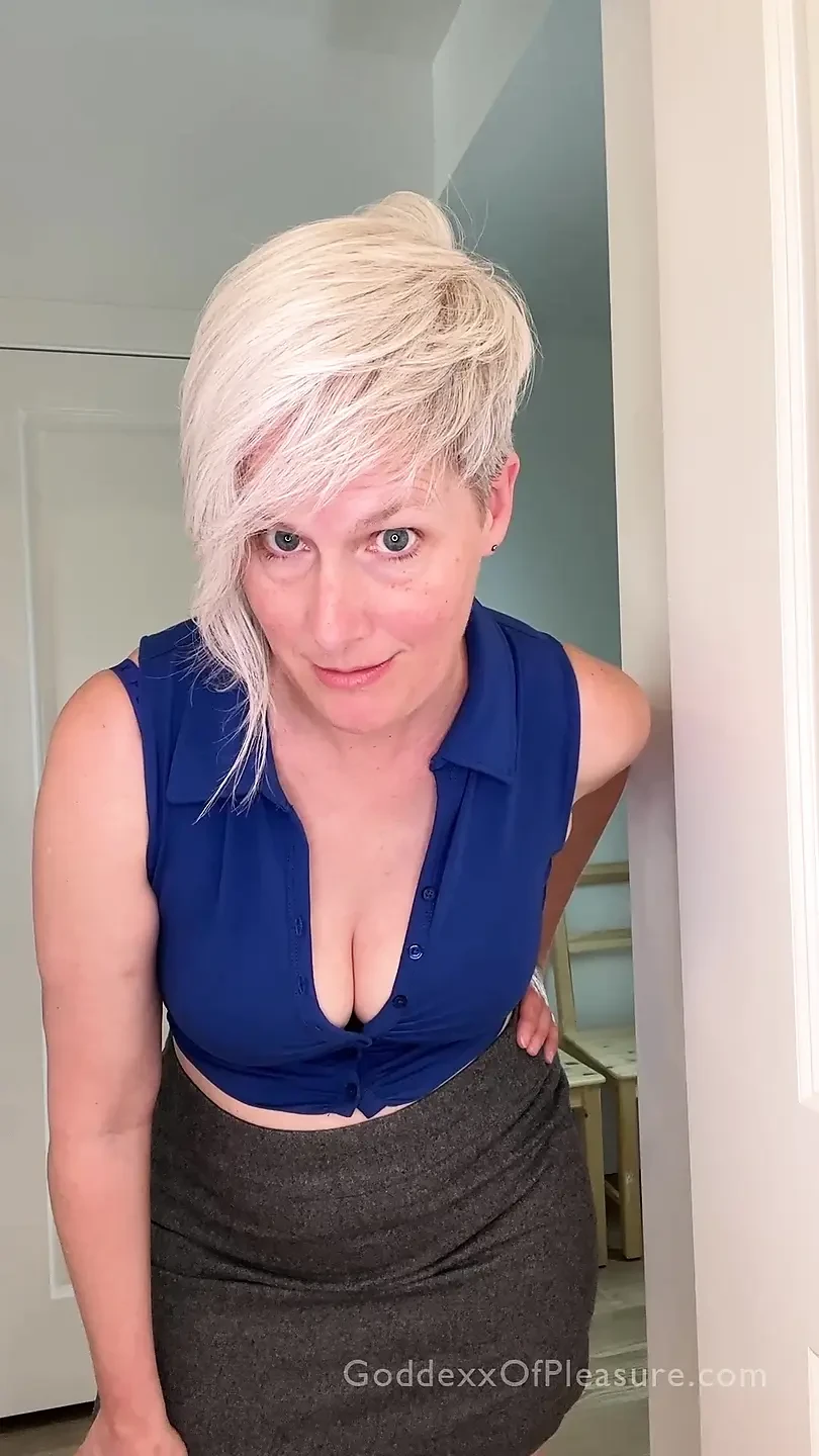 StepMommy Helps Clean My Room - JOI