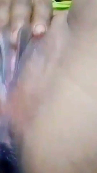 Very hot, tremendous masturbation for the first time. Pussy's juices are coming out dripping, and slowly I am getting cold. Toda | Clip 2