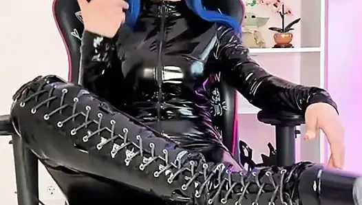 Видео HelloKitty0101