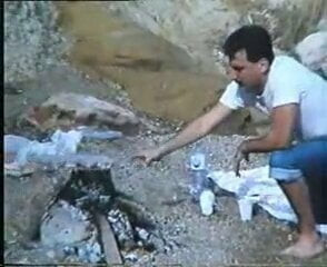 greek porn i kyria kai o moytsos (1985)