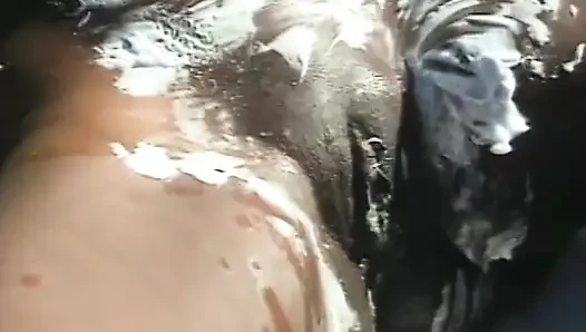 Si cantik kulit hitam memek mulusnya dientot hardcore di luar ruangan