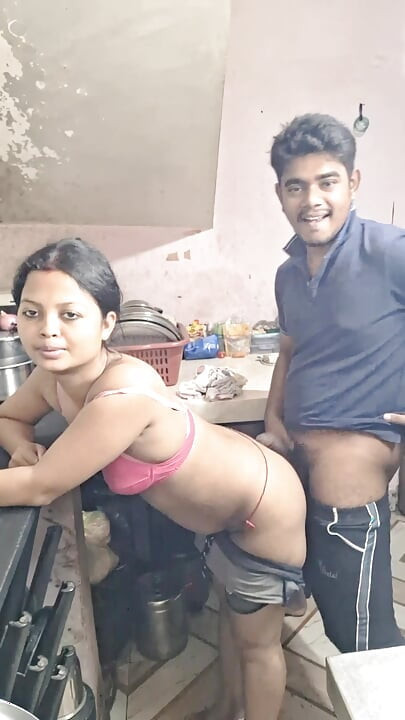Awek desi bercinta dengan teman lelaki Bangali