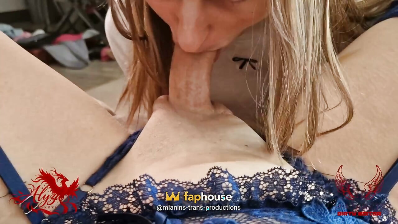 视角T女孩激情：佛兰芒和荷兰荡妇做爱和吮吸!