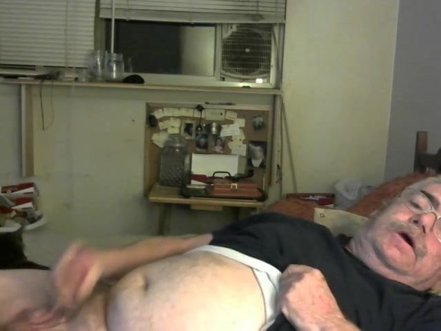 Str8 daddy bedroom wank