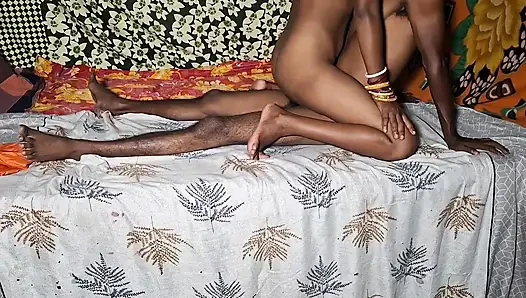 Desi ihaving oral sex in the mouth of my hot step sister in her yellow maxi, I fucked her in a completely different way, puttin