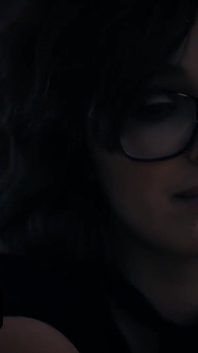 Emocionální okamžik z "SisSwap - Kostýmová párty s nevlastními sestrami Serena Santos & Leana Lovings končí hardcore čtveřicí"