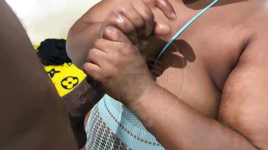 Handjob till he nutted on my titties