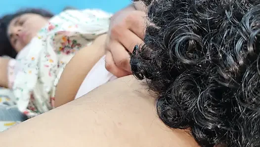 Malezyalı çift ateşli anal delik yalama ve amcık derin yalama romantizmi