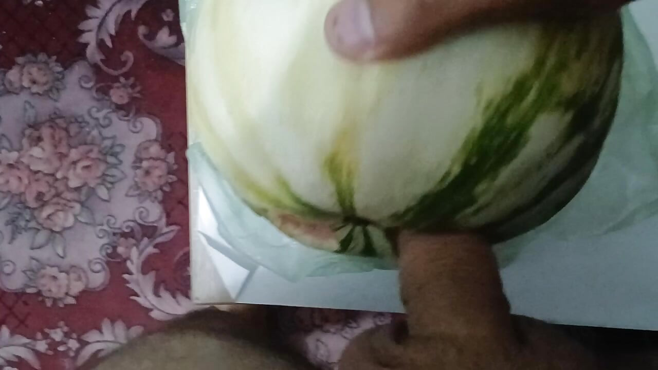 Pomelo is so erotic