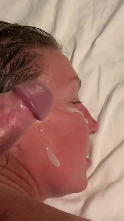 Gilf Nhận được âm hộ đầy tinh dịch sau đó khuôn mặt của tôi phun tinh trùng, nước ép người đàn ông dày, nhỏ giọt | Đoạn video ngắn 1