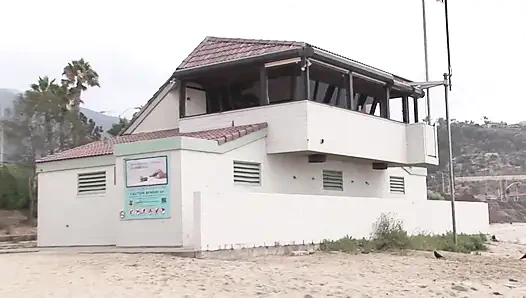 18 Yo teen gets her tight pussy stuffed