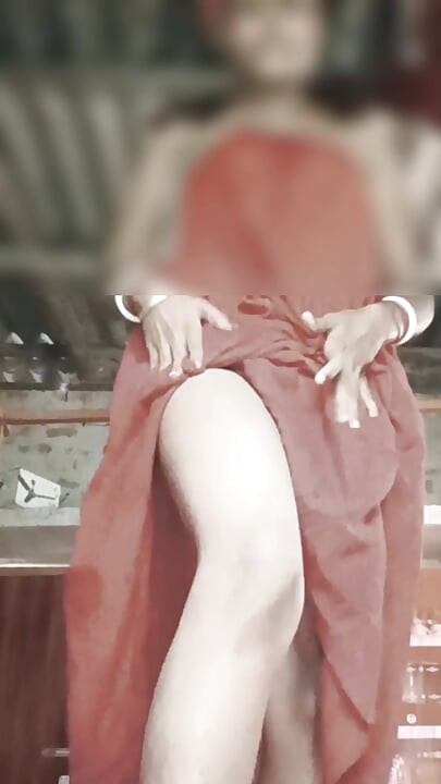 Indian house wife hard fucking her pussy with big cucumber and squirting orgasm her red pussy