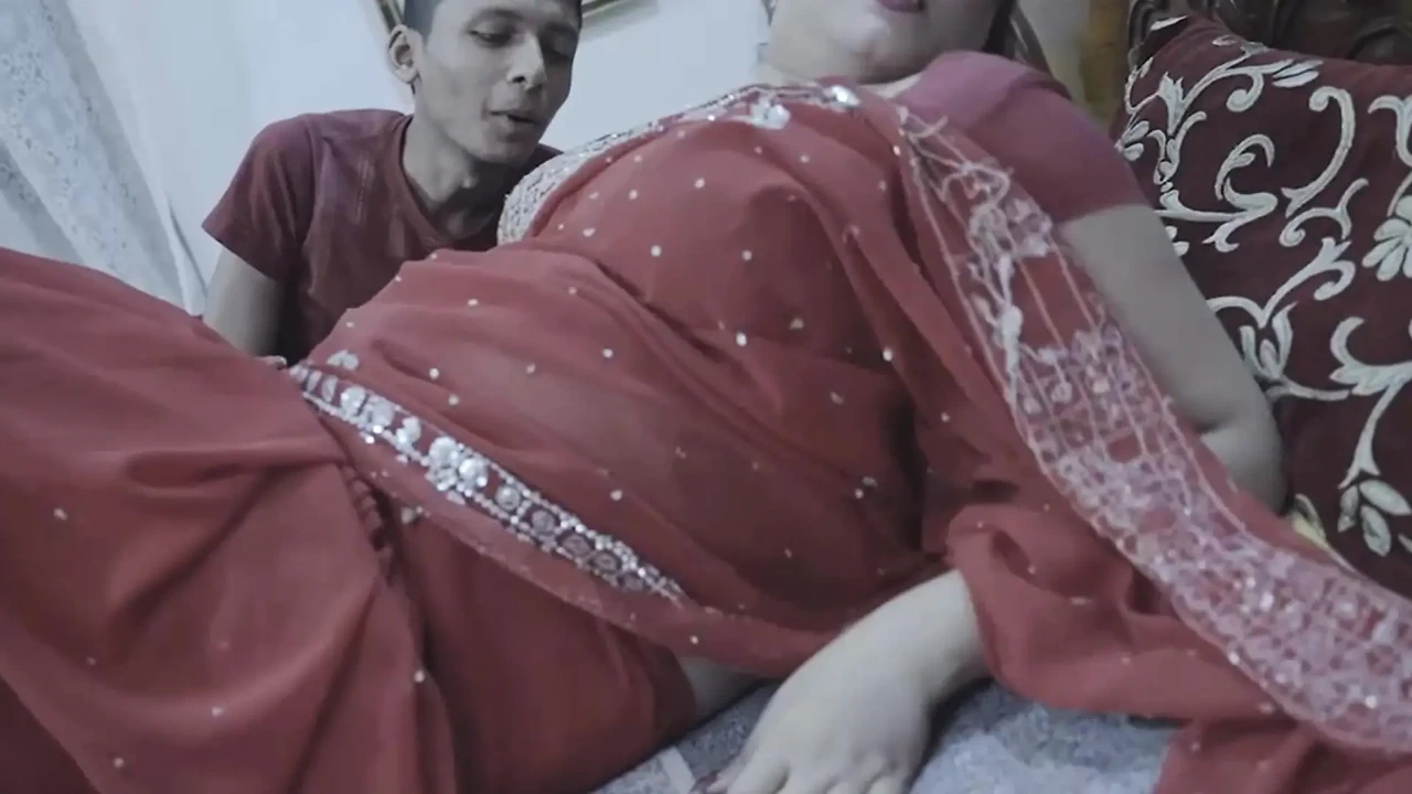 Sauteli Chachi ki chudai。