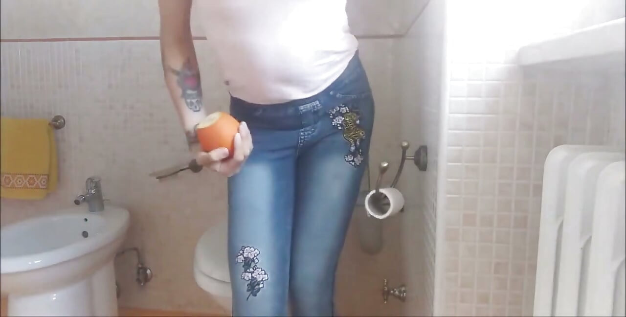 En vacker kissa ... på Orange! Jag måste vara galen eller pervers