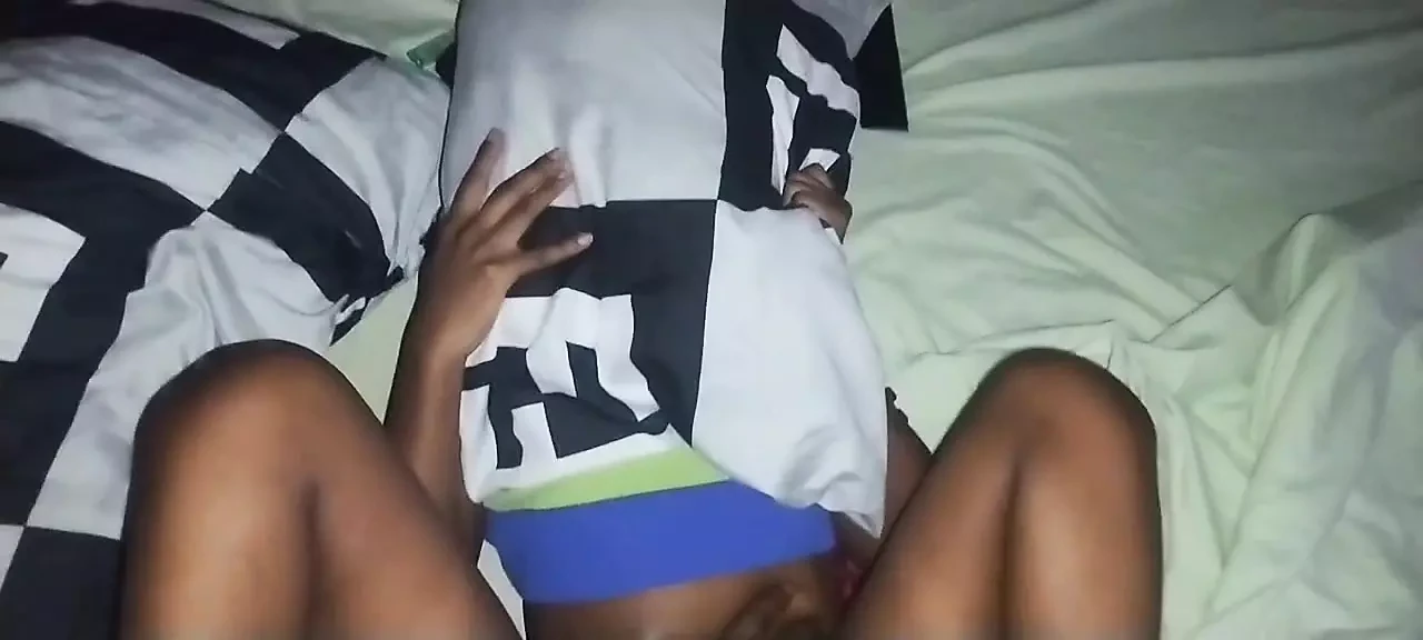 Nem!! Te vagy a mostohaapám... 18+ kiéhezett tini nagy fekete faszt kap, miután filmet nézett mostohaapjával