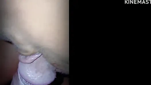 Sevimli tombul liseli kızlar garip bir durumda sıkışıyor