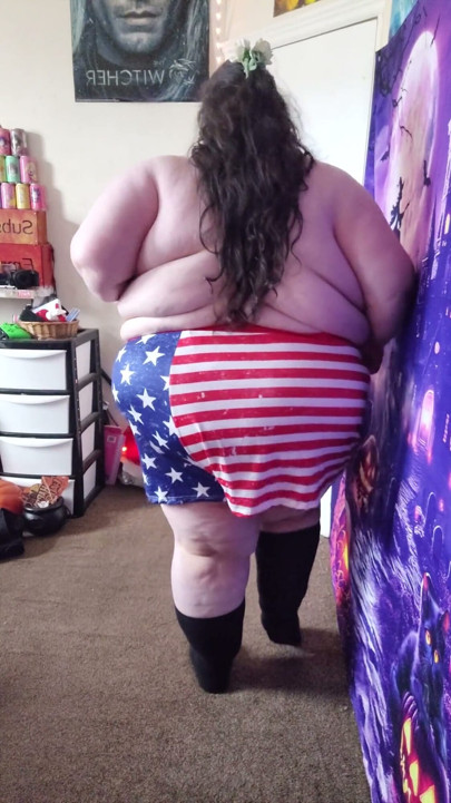Stripping From the Side for My Fans