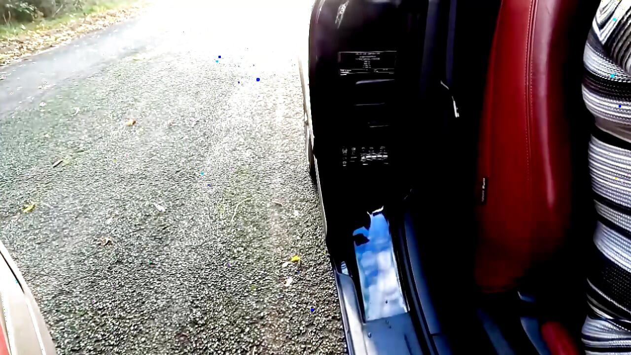 Crossdresser Kellycd2022 sore berkendara