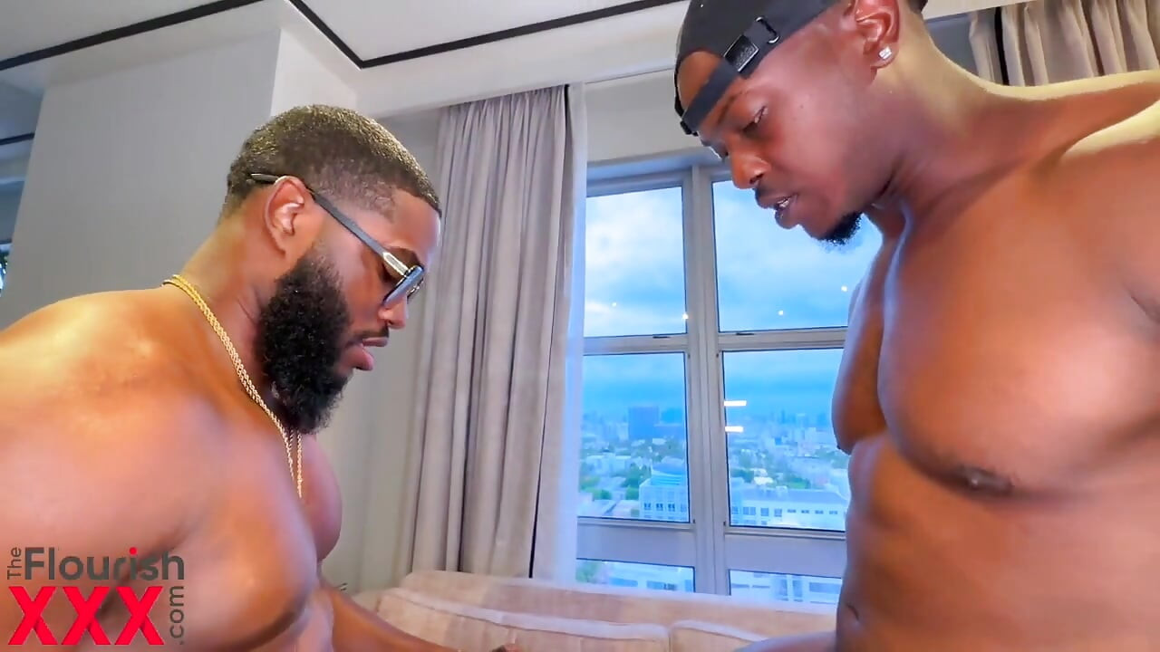 开罗第一次双道3P