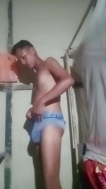 Jab mujhe sex karne ka man hota hai, to main hastmaithun karta hoon
