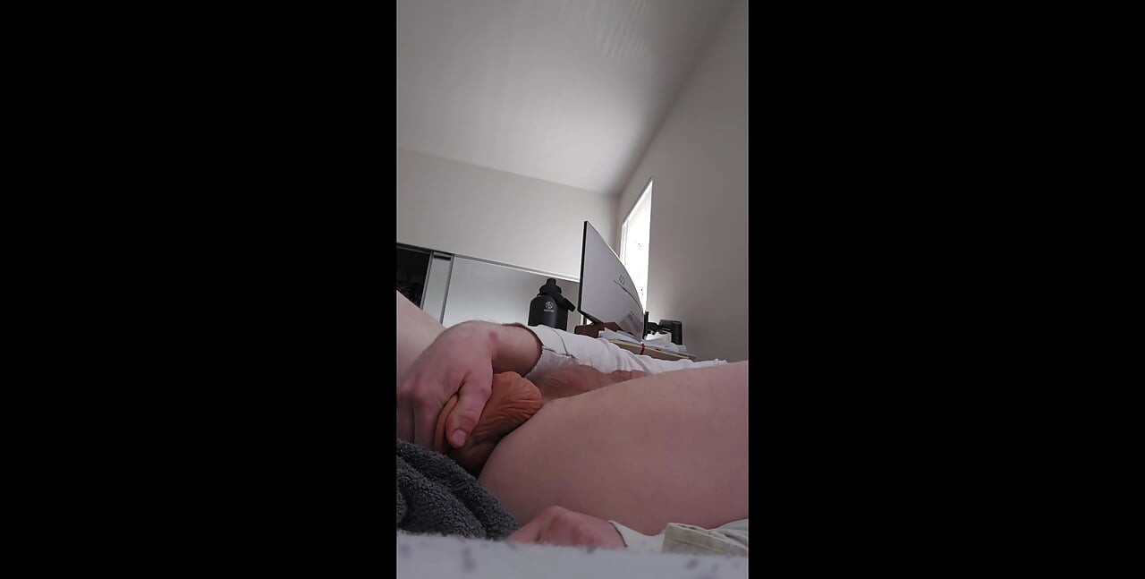 Straight guy is a secret anal whore
